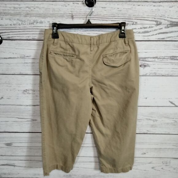 "No Boundaries" woman's capris  - Picture 4 of 7